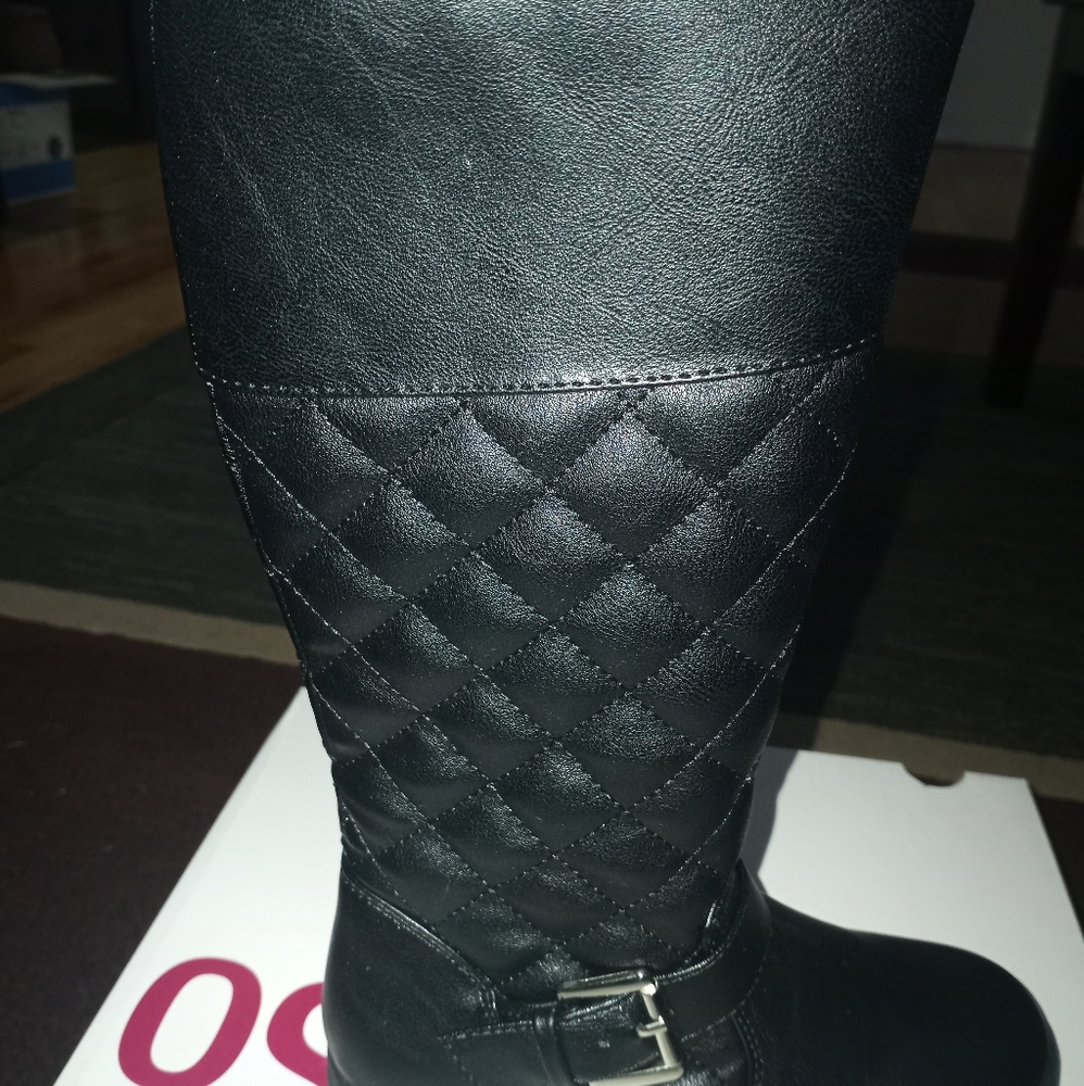 Little girl shoe boots